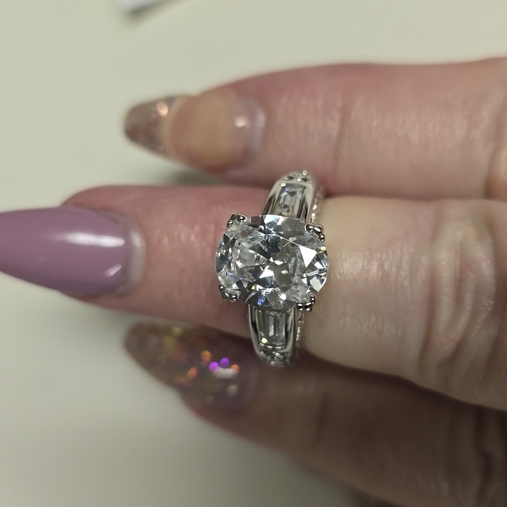 🆕️ Size 5.50 Sterling 925 CZ Ring with Large Clear Stone and Baguettes